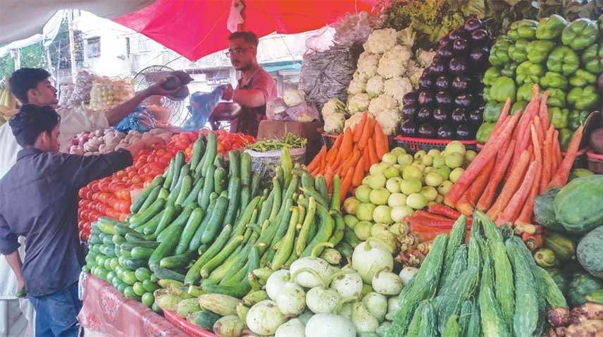 Inflation-hit people flay admin over failure to control soaring vegetables’ prices