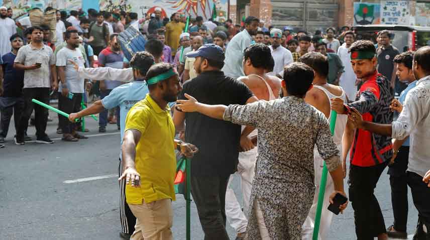 Bangladesh mob bashes Hasina’s supporters, pledges to guard ‘revolution’ Protest in Dhaka