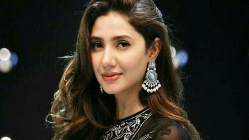 Mahira Khan spotted bargaining in Karachi bazaar, video goes viral File Photo