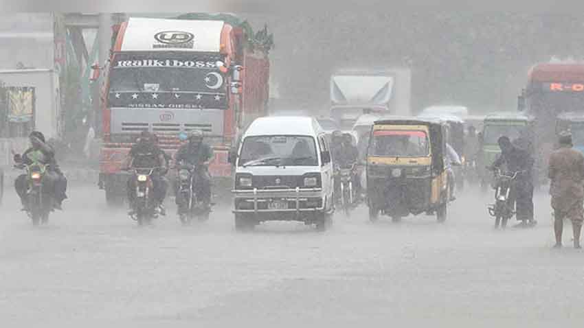 Karachi streets turn into rivers – What experts warn about flooding? File photo