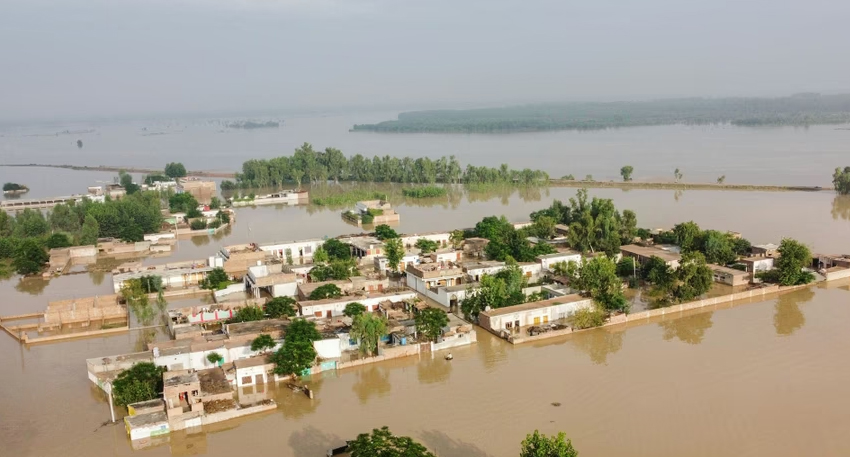 Pakistan floods cause devastation: monsoon rains kill hundreds, displace thousands File Photo