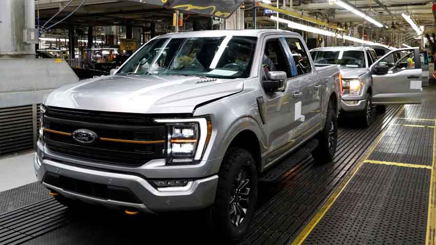 Why Ford recalls nearly 500,000 vehicles: Fault could cause deadly accidents File photo