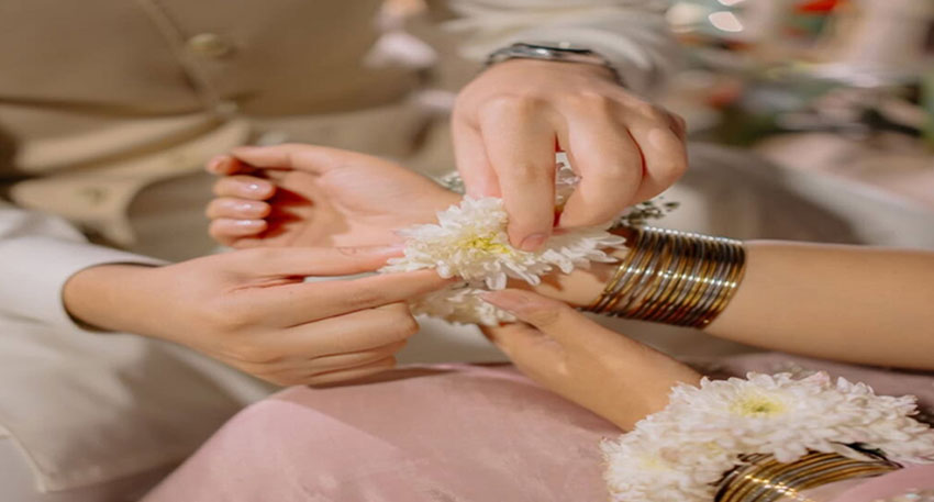 Pakistani actress shares stunning pictures from her Bat Pakki ceremony