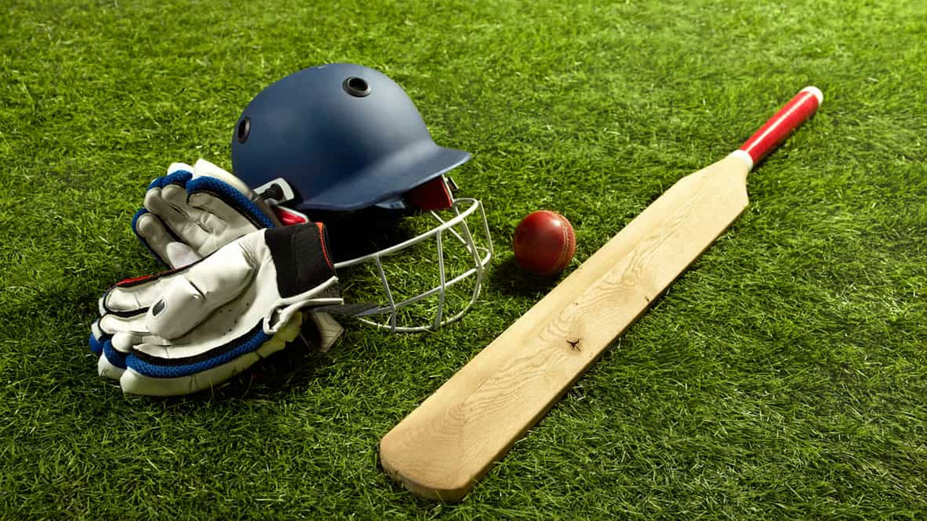 Cricketer Moin Khan passes away after heart attack