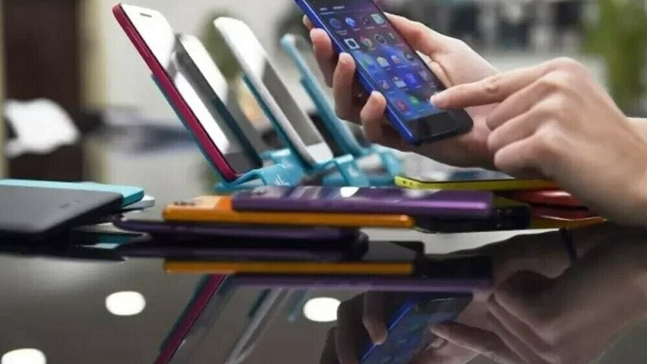 Mobile phones to cost more as FBR revises import taxes
