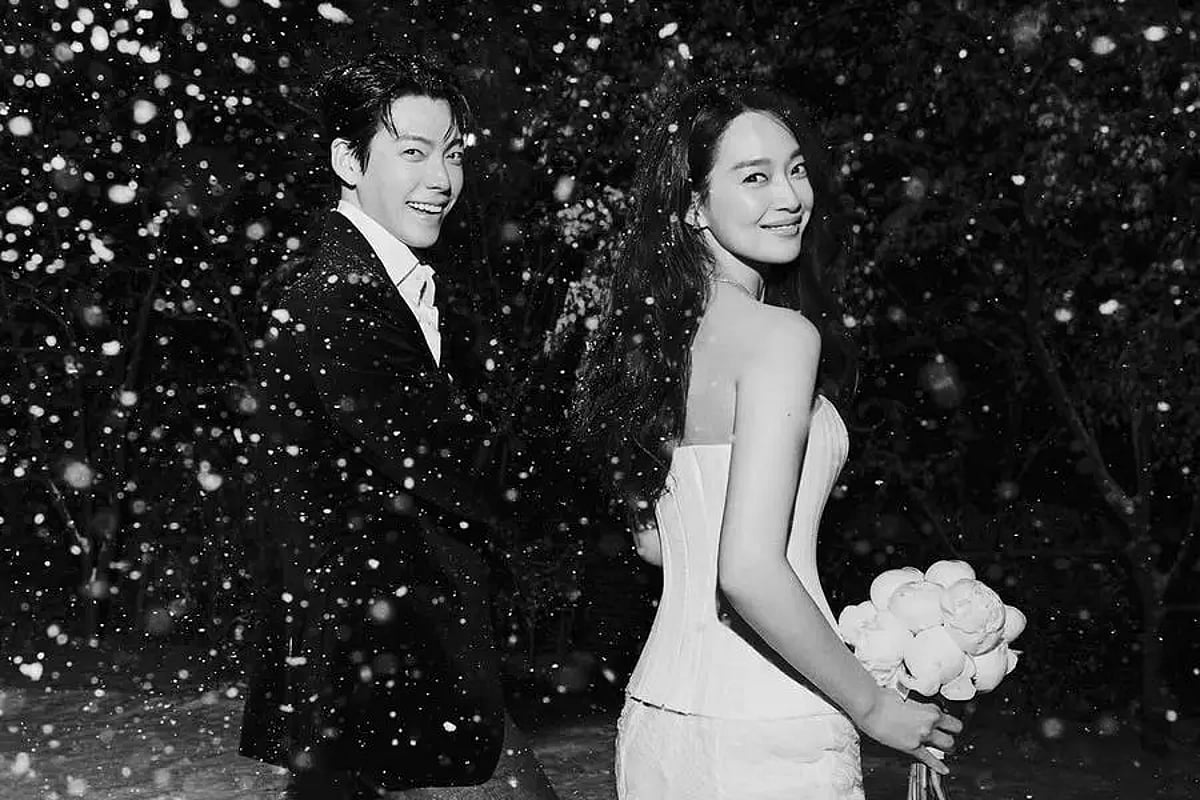 Beloved K-drama couple ties knot in dreamy winter ceremony