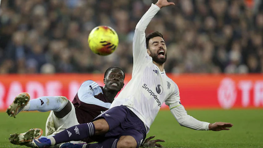Bruno Fernandes goes down under the challenge of Amadou Onana in the first half, as unable to continue after the break. via The Telegraph