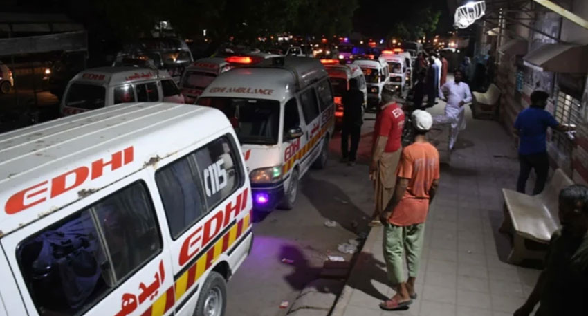 University bus crash with van kills 14 on Jhang road. File photo