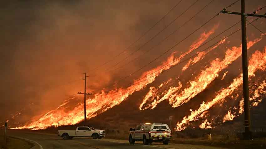 New wildfire near Los Angeles forces thousands to evacuate