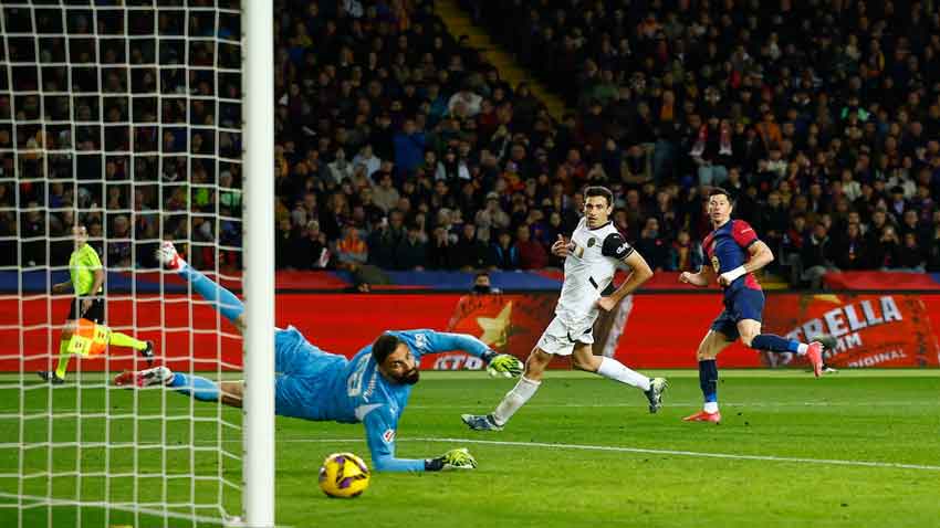 Barcelona end LaLiga winless run with 7-1 thrashing of Valencia