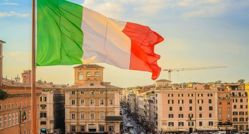 Italy grants 500,000 work visas for non EU workers File photo