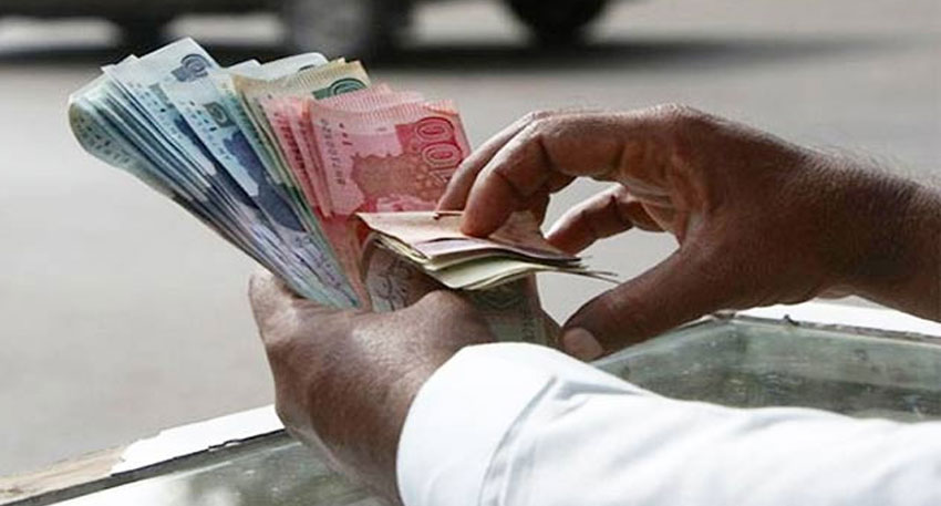 FBR collects record tax of Rs555b from Salaried class File Photo