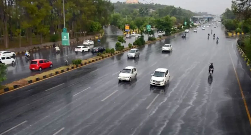 Lahore braces for heavy rain today File Photo