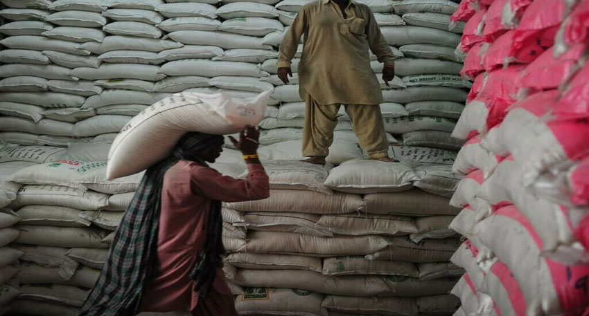 Government to import 500,000 tons of sugar file photo