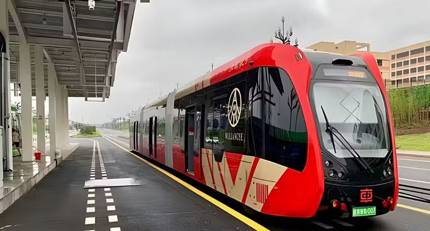 Lahore launches Pakistan’s first trackless metro trial Lahore launches Pakistans first trackless metro trial