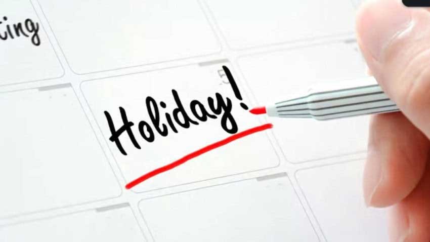 Punjab, federal govts issue Eid holiday notifications File Photo