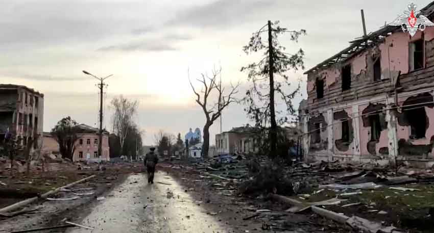 Russian troops battle last Ukrainian forces in Kursk region