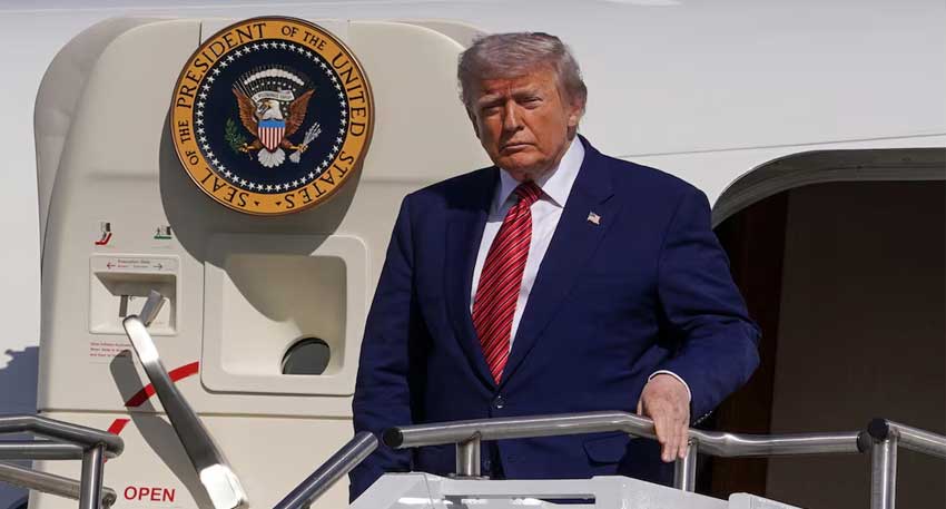 Trump says Putin has 'gone absolutely CRAZY', considering more sanctions on Russia File Photo