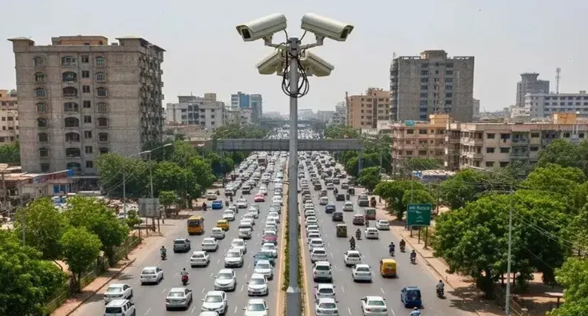 Karachi introduces E-Challan system with new speed limits on Shahrah-e-Faisal