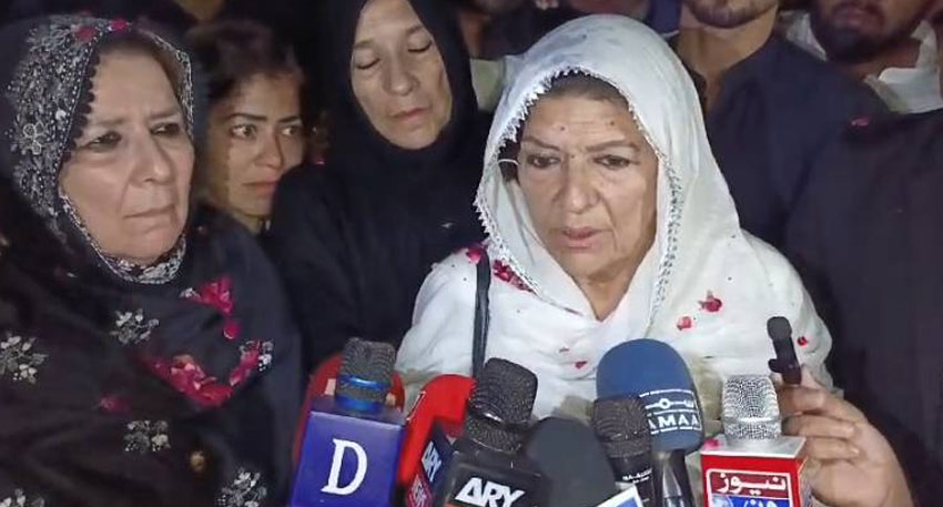 Aleema ends sit-In, Imran Khan to meet family