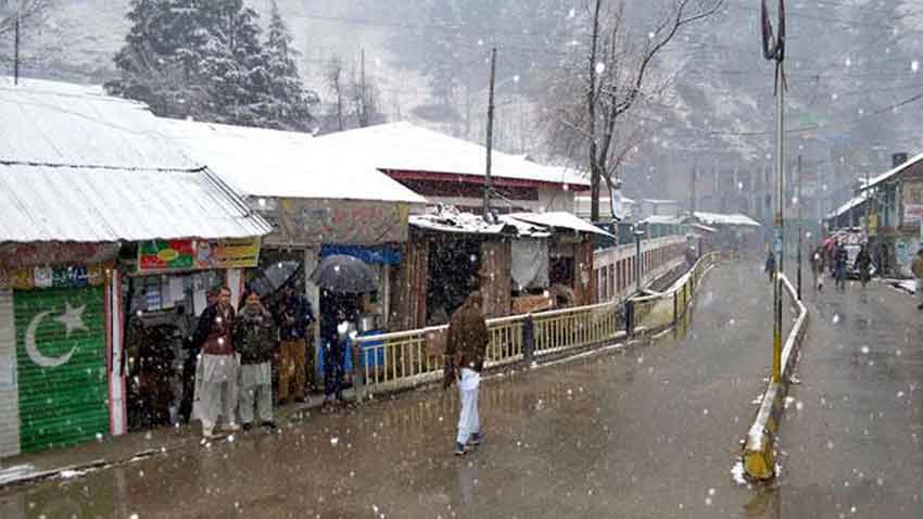 Kaghan and Naran: Snow, sunshine, and breathtaking views attract tourists File photo