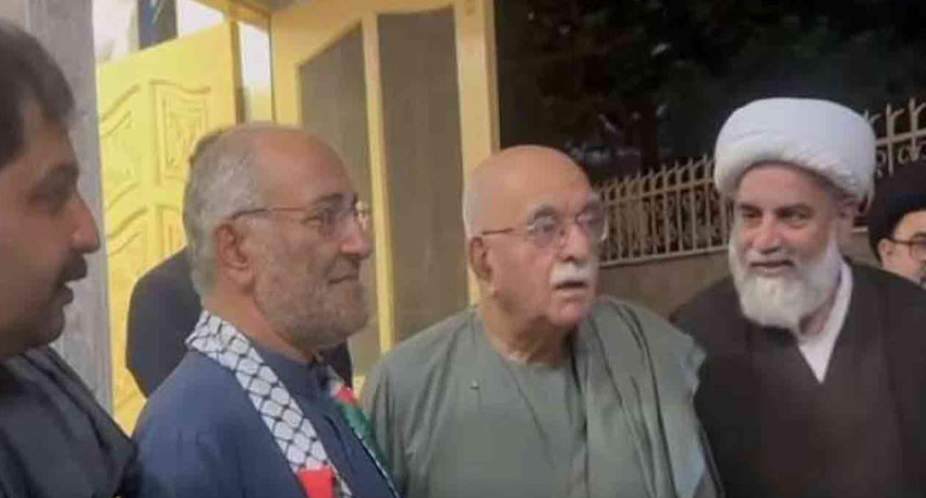 Former Senator Mushtaq Ahmed joins opposition alliance File Photo