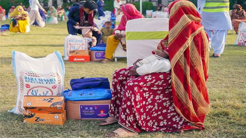 Alkhidmat Foundation distributes Diwali gifts among 1,400 Hindu families Alkhidmat Foundation distributes Diwali gifts.