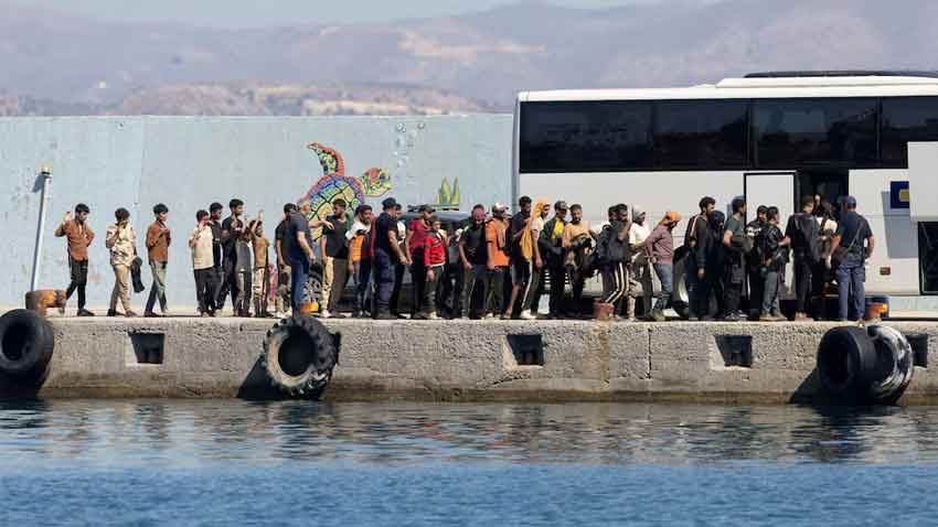 Warning for migrants: Greece toughens penalties for rejected asylum seekers File photo