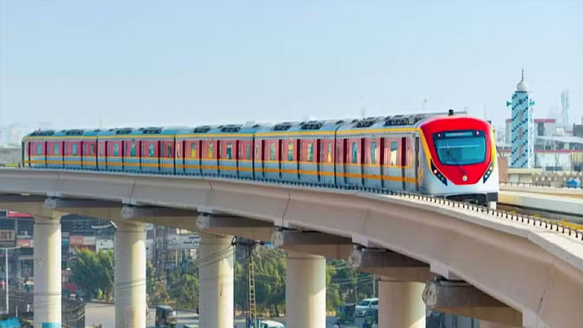 CNIC required for free travel on Orange Line. File photo