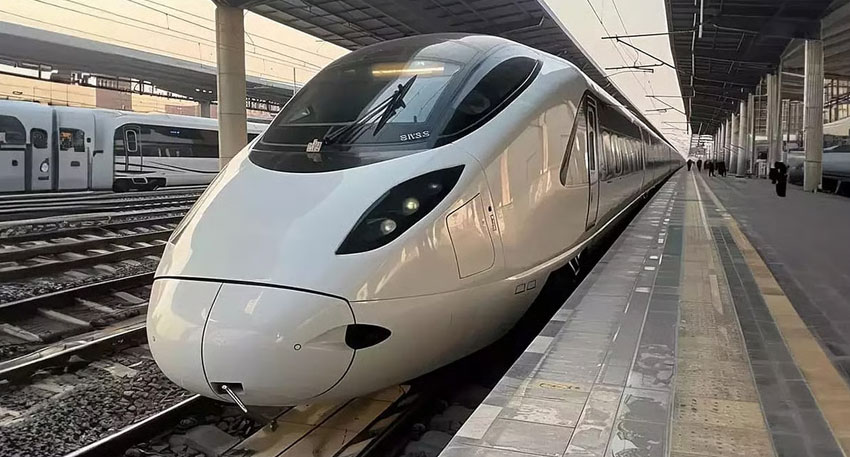 Maryam Nawaz unveils Pakistan’s first Lahore-Rawalpindi fast train. File photo
