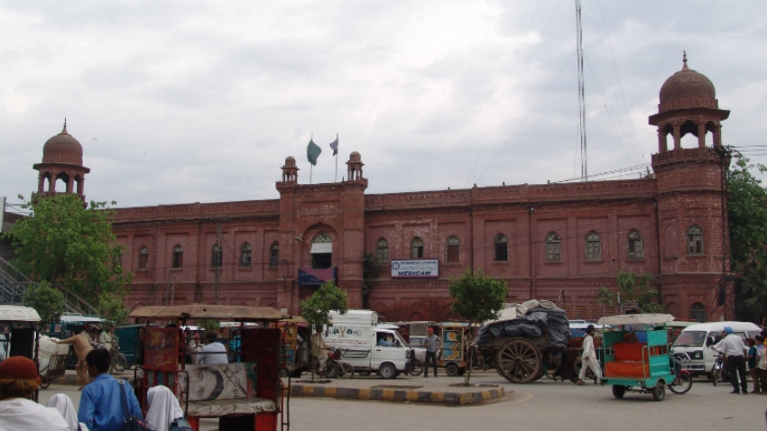 Lahore police have directed that women should not remain at police stations after sunset. File photo