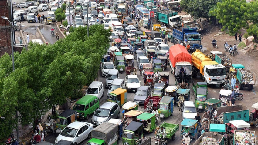 Lahore Traffic Police has issued a special traffic plan ahead of Jamaat-e-Islami’s protest rallies. File photo