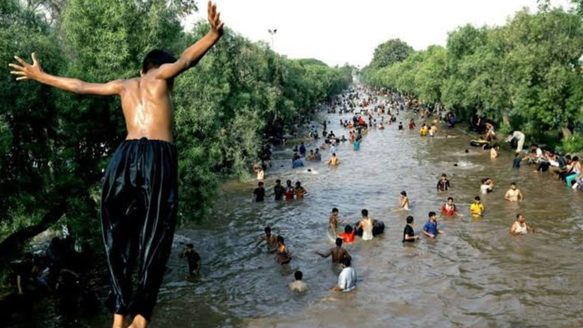 The Hyderabad division administration has banned swimming and bathing in the Indus River, canals, ponds, and lakes. File photo
