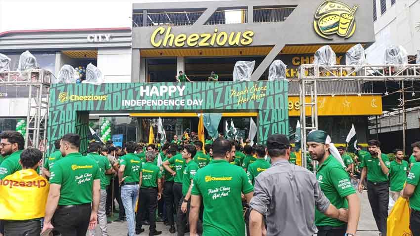 Cheezious celebrates Independence Day at Gulberg Branch.