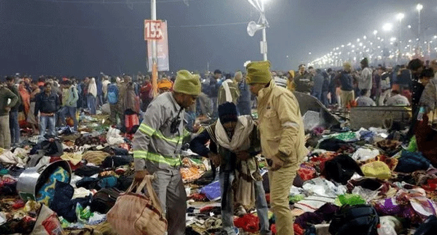 India temple stampede kills seven, leaves 19 injured