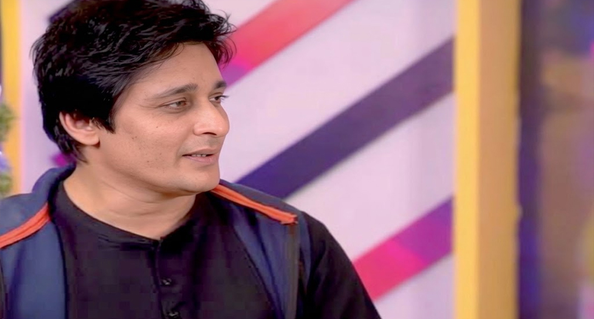 give image alt and image caption for this under 120 characters. Sahir Lodhi booked in Rs40 million cheque case
