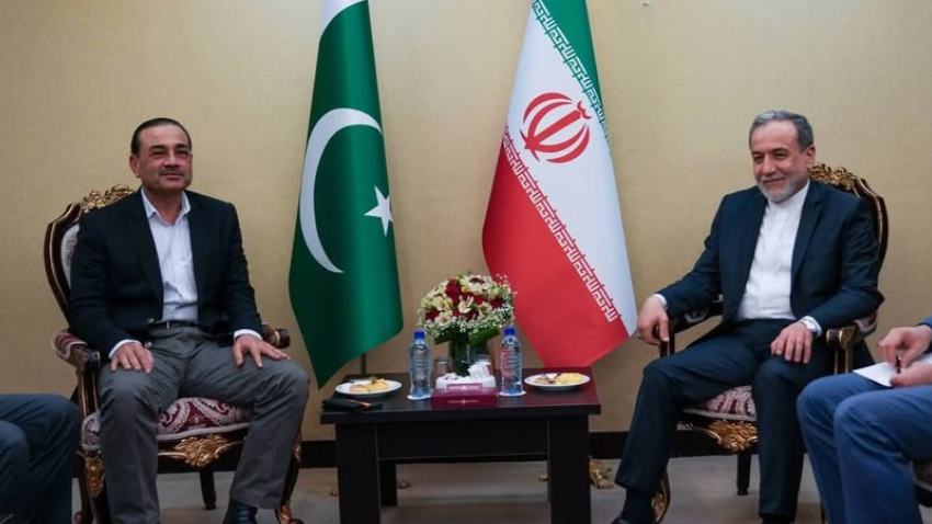 Iranian Foreign Minister Abbas Araghchi has held a telephone conversation with Pakistan’s Field Marshal Asim Munir. File photo
