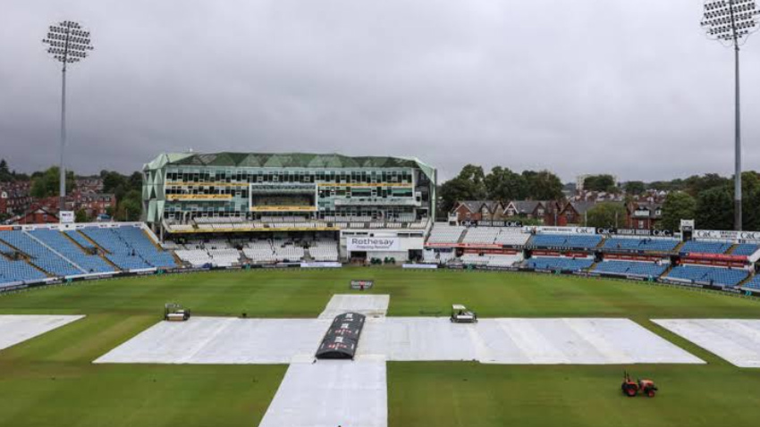 Rain delays the second day of the Pakistan-England first Test at Headingley. File photo