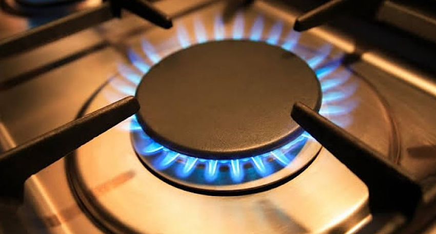 Gas supply to remain suspended in parts of Peshawar as SNGPL carries out pipeline work. File photo