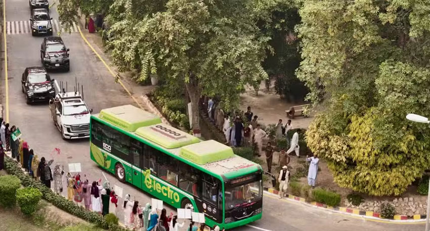 Punjab launches Rs20 eco friendly e bus service in Rajanpur