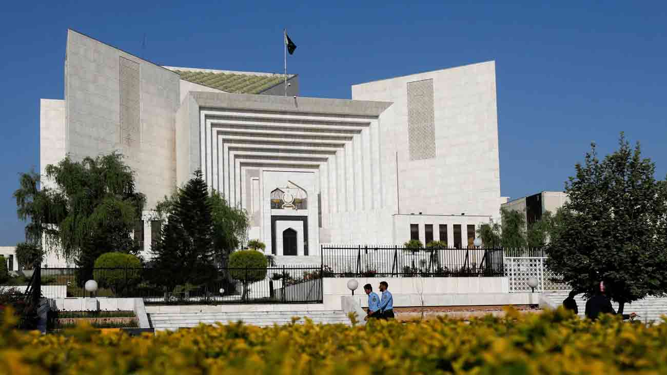 Supreme Court approves Barrister Salman Safdar to meet Imran Khan