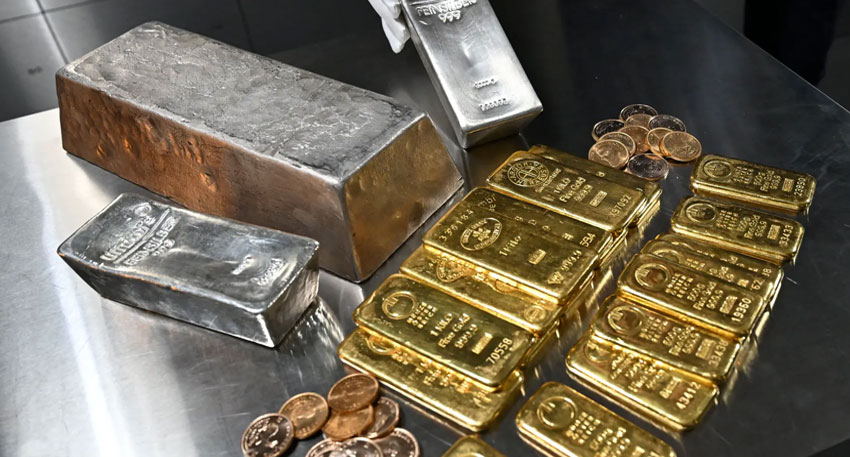 Gold prices surge globally and locally