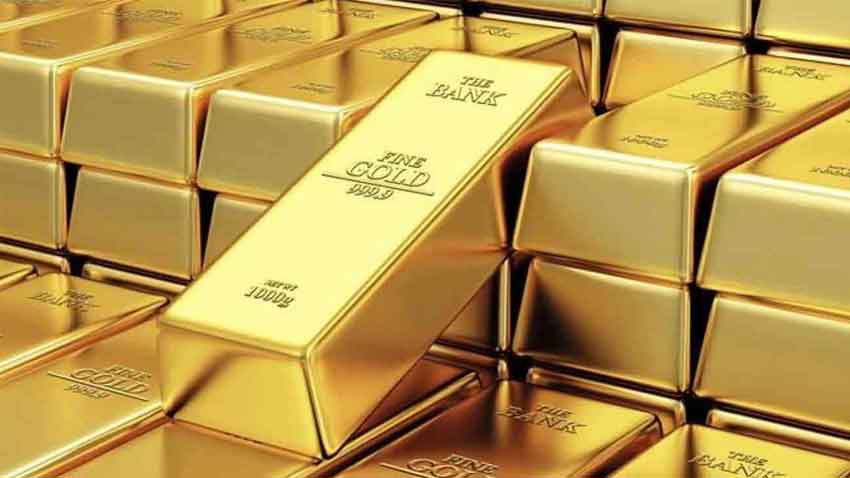 Gold prices fall sharply by Rs9,000 in Pakistan after $130 global slide