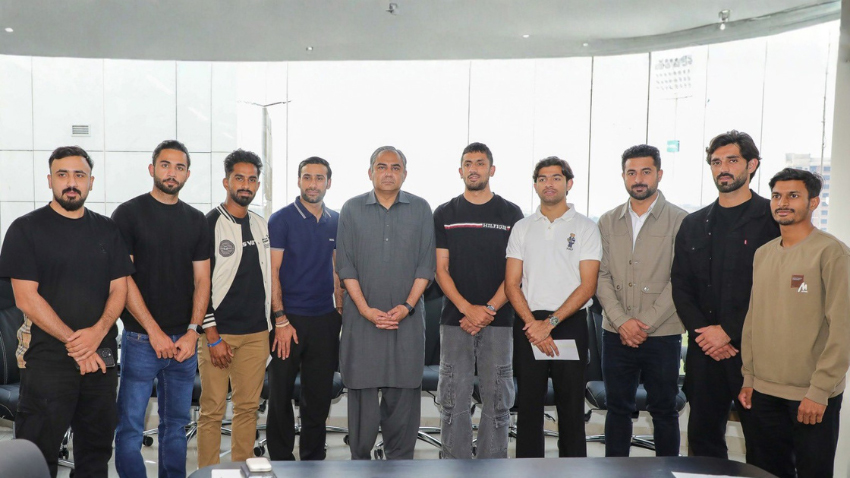 Mohsin Naqvi assures full support to hockey team after Australia loss