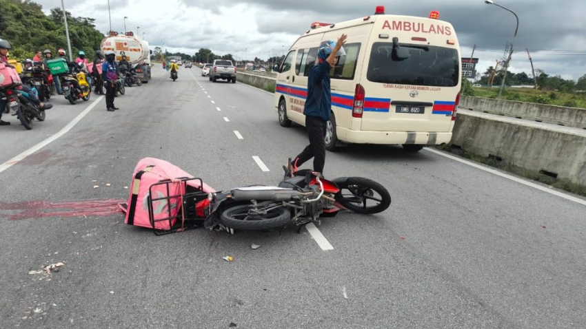 Delivery rider hit by reckless driver in DHA Karachi