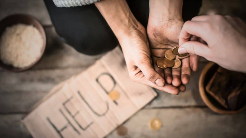 Ramazan crackdown held 42 beggars in Islamabad