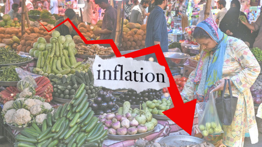 A woman buys vegetables from a stall in Karachi on September 26, 2024. File Photo