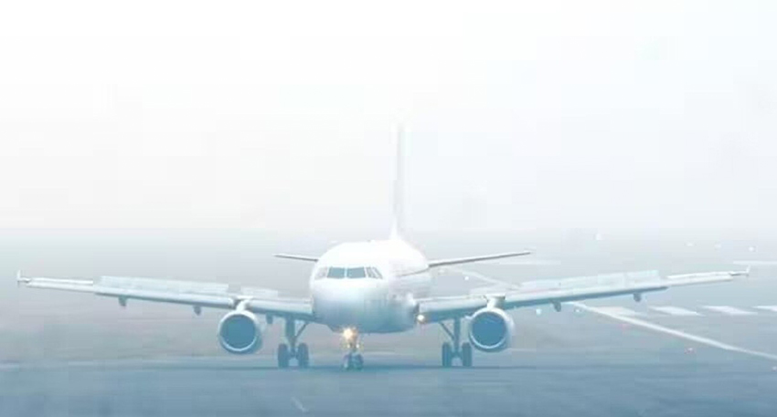 Flight operations delayed in Islamabad, Karachi due to fog