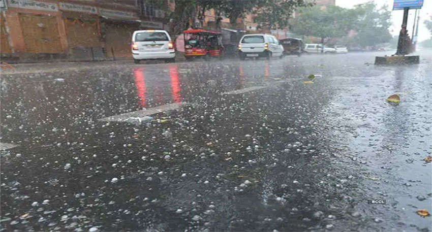 Rare hailstorm turns Lahore streets white