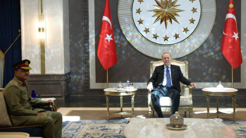 Field Marshal Asim Munir meets President Erdogan. File photo